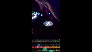 The secrets behind a flawless club mix revealed. 🎛️
