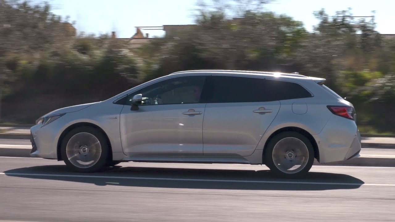 2019 Toyota Corolla Touring Sports - BurlappCar