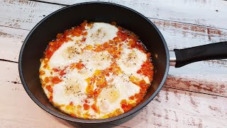 По-еврейски #Шакшука, а по-русски яичница с овощами. Просто и очень вкусно. По-еврейски #Шакшука, а по-русски яичница с овощами. Просто и очень вкусно.