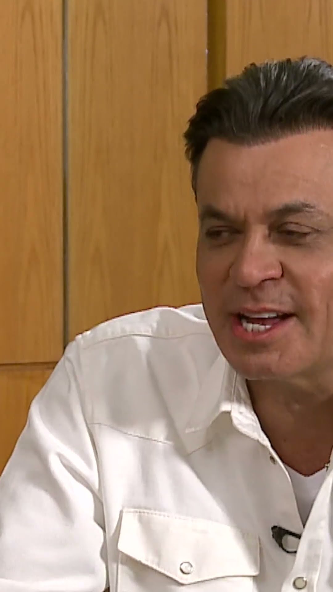 Frank Aguiar conta como surgiu o apelido “cãozinho dos teclados”: “Eu dava um grito”