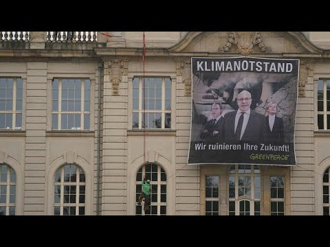 Klima Protest In Berlin Greenpeace Ubt Druck Auf Bundesregierung Aus Youtube