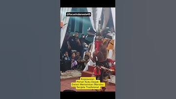 Kepiawaian Penari  Suku Dayak Dalam Memainkan Senjata Tradisional #tranding #viral #shots