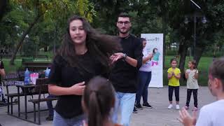 DANCERS IN THE PARK - WHO KNEW THEY COULD DANCE SO WELL?