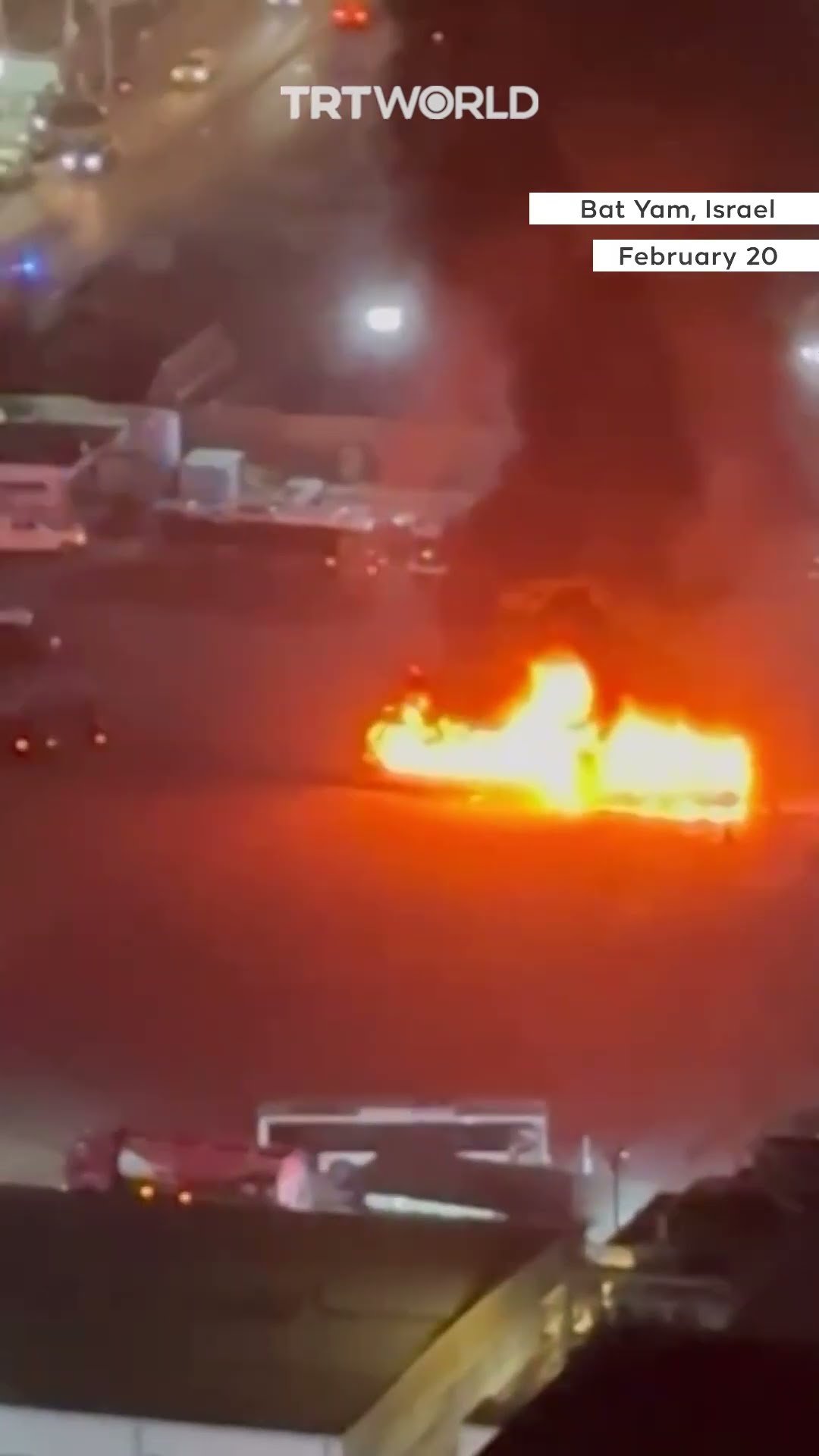 Three empty buses explode in Tel Aviv suburb, no casualties reported