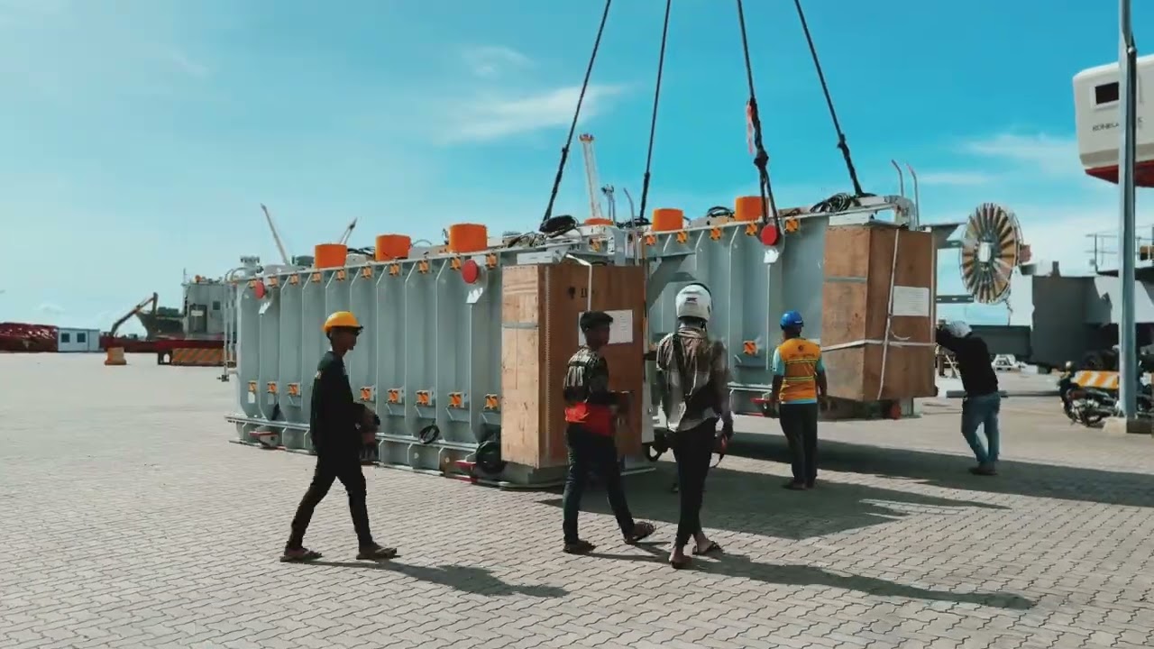 Daily activity and processing discharge heavy cargo. EP 05