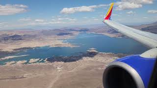 MODERATE TURBULENCE!!! Southwest Airlines Boeing 737-7H4 WINDY Approach &amp; Landing Las Vegas