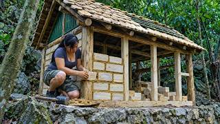 12 Days Isolated in the Jungle - Female Soldier Builds a Wooden Shelter Alone screenshot 1
