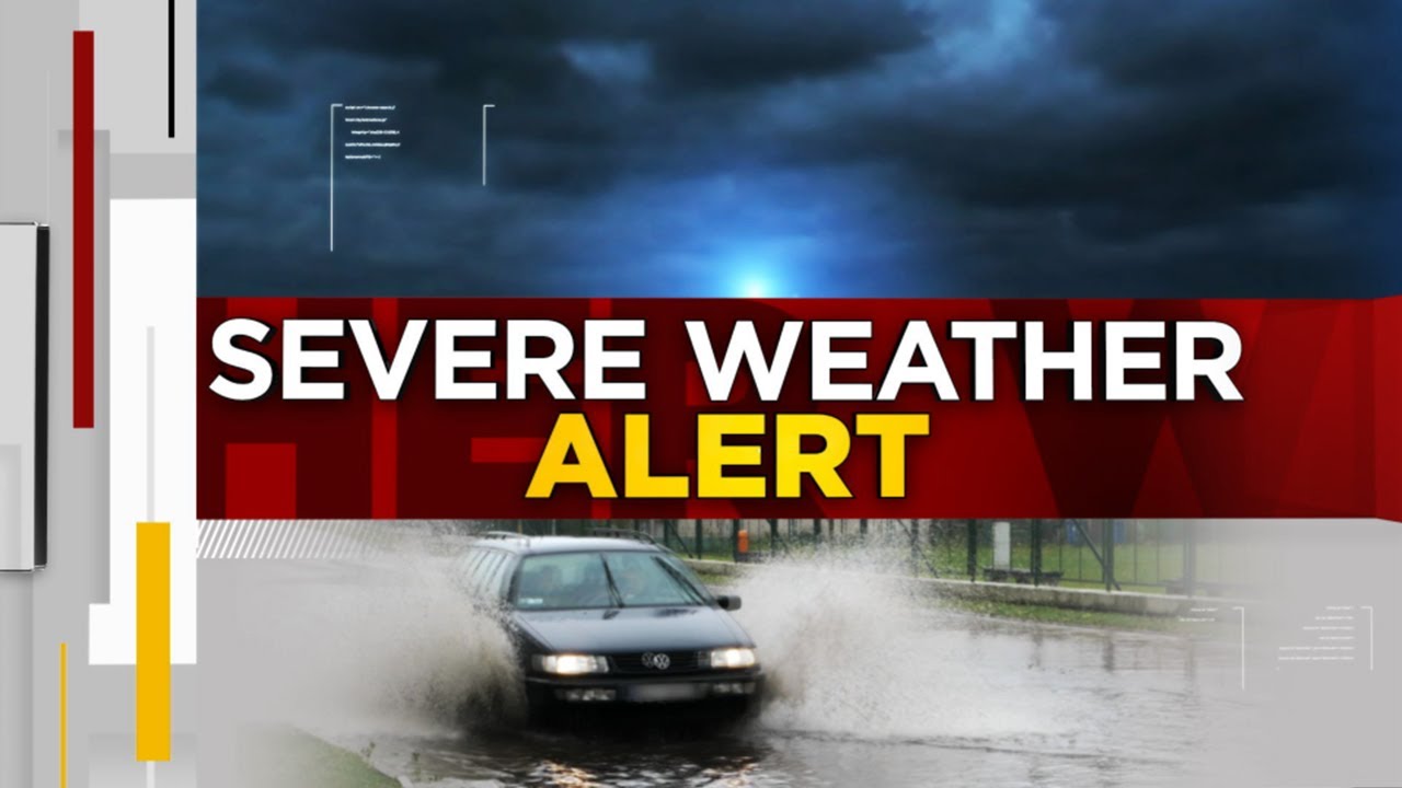 RADAR: Scattered storms moving through the Houston area - YouTube