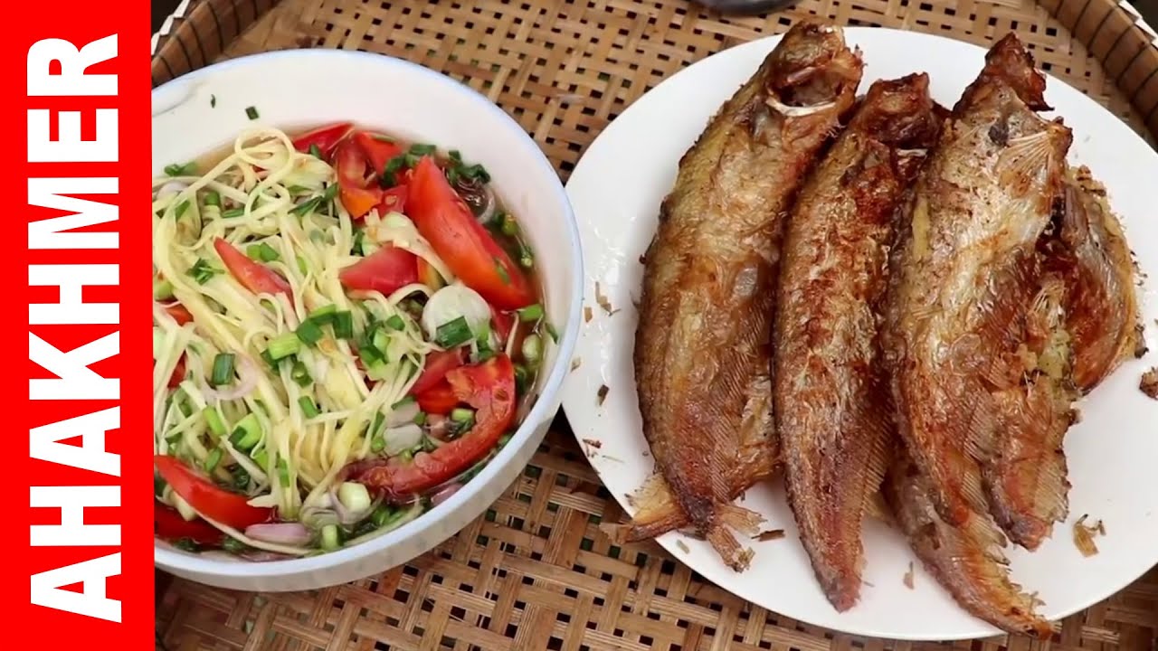 Fry Fish With Mango Pickle ត្រីចៀនជាមួយជ្រក់ស្វាយ ម្ហូបខ្មែរ