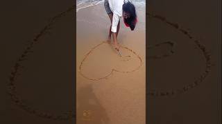 He Wrote “Sid” in the Sand… But People Noticed THIS Instead 😳🌊 #Shorts