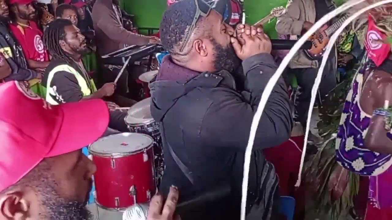 McDonald Taylor. Perform live in Paiam, Porgera Enga Provinces. Team FKE (Recorder:MISH ANEY)