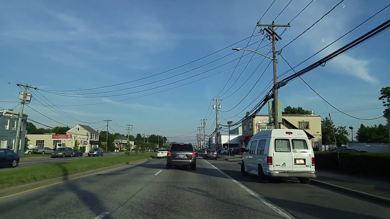 Driving from Hicksville to Levittown in Nassau,New York
