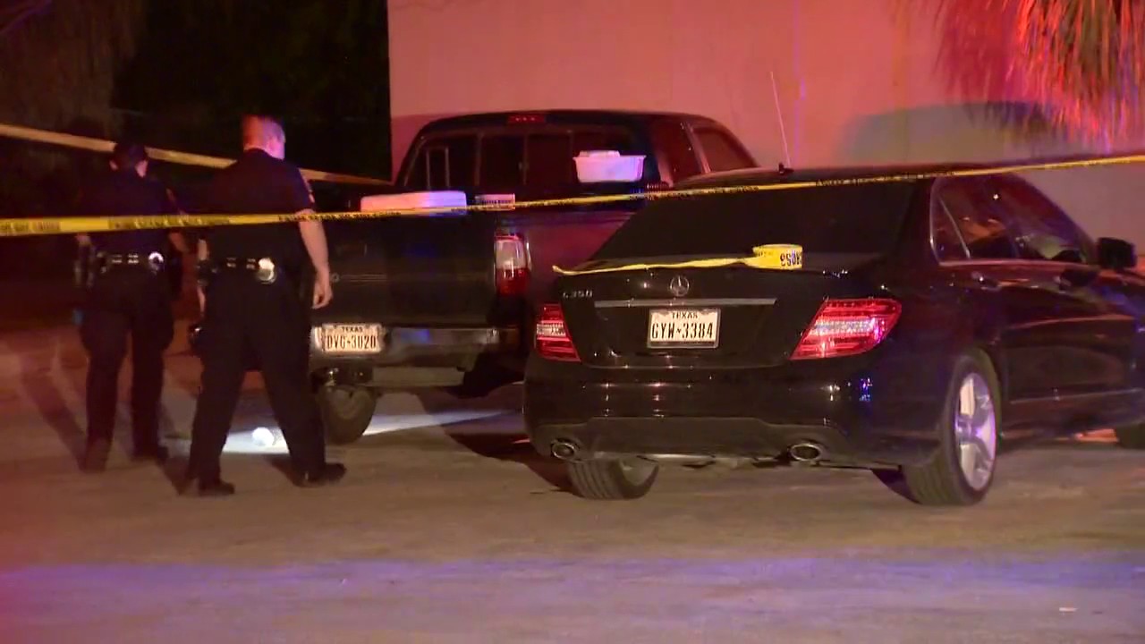 Armed robber escapes during late-night shooting scare