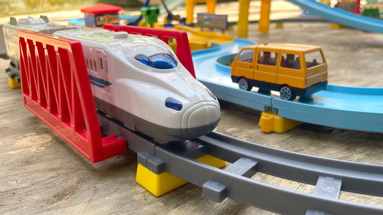 Merakit Tabrakan Mainan Kereta Api Cepat Whoosh, Thomas Percy, Kereta Api Thomas - Tomy Plarail