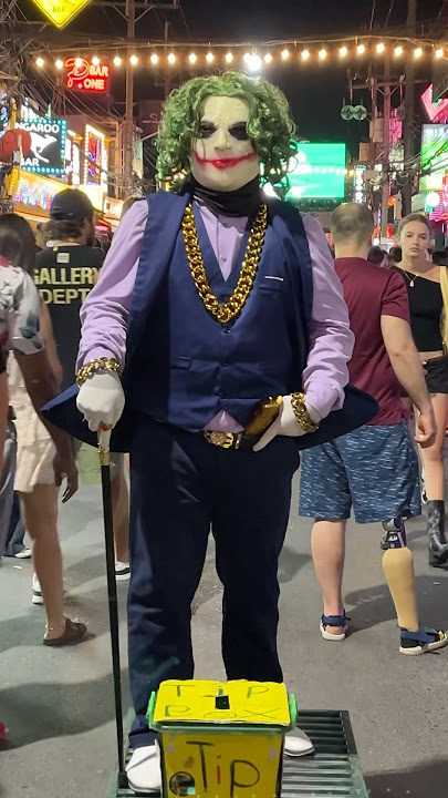 📍joker | clown | street performer | Phuket walking street | Thailand