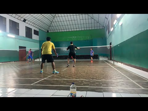 Badminton Pb Bravo pak Marno . Pak Sudirman Vs Budi  , Awi