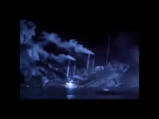 Titanic sinking class=