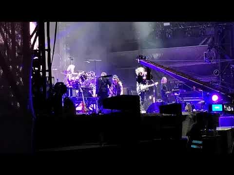 The Cure - Pictures Of You (live @MadCoolFestival Madrid)
