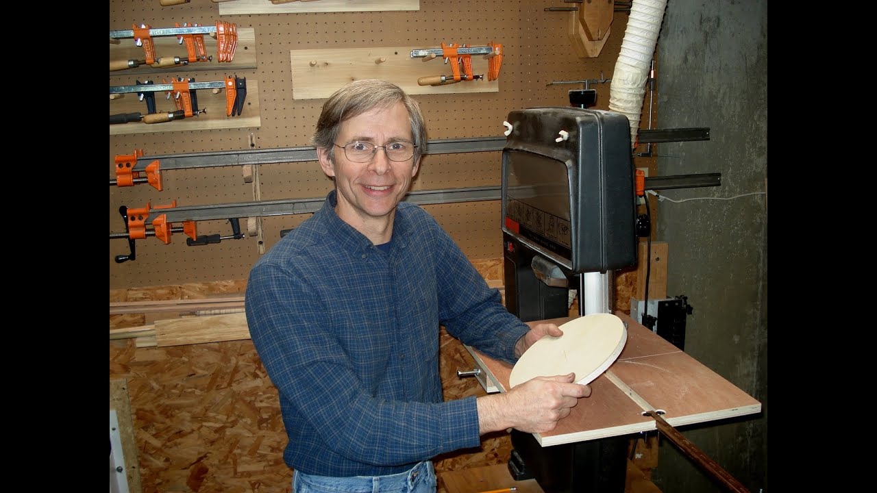 Band Saw Circle Cutting Jig - Winky's Woodworking Tips 