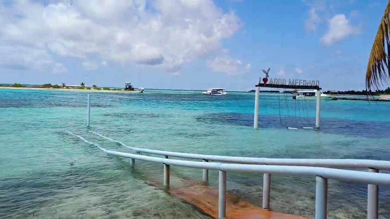 Infinity Pool Overlooking the Ocean | Addu Meedhoo| 