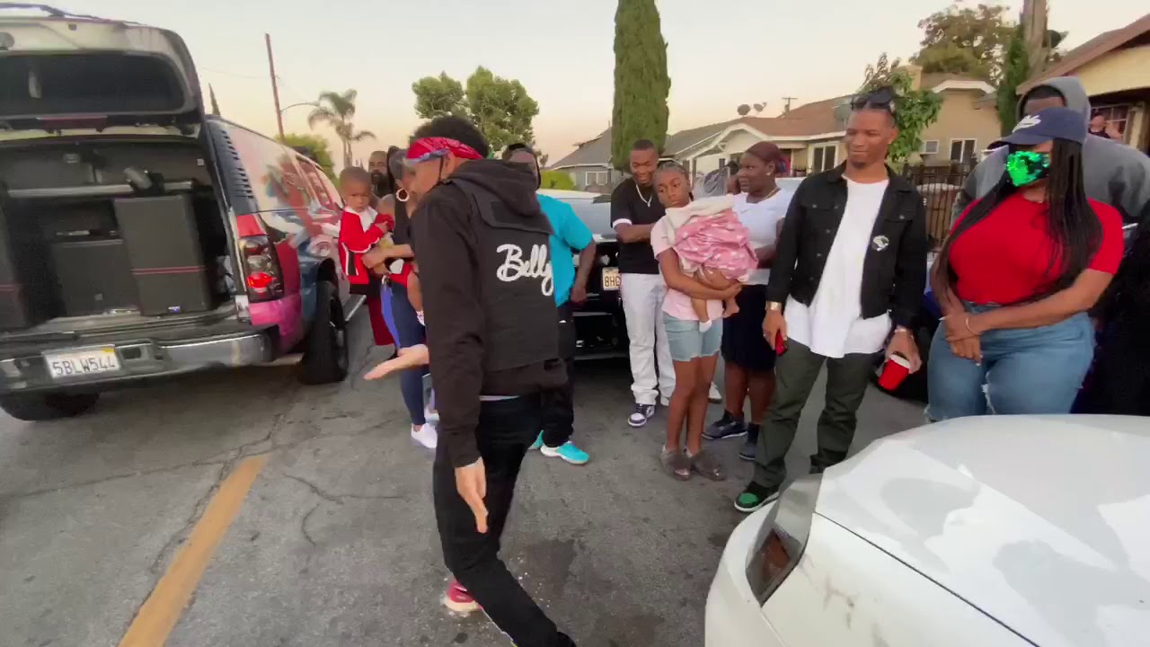 SHE NEVER EXPECTED THESE CLOWNS !!! 