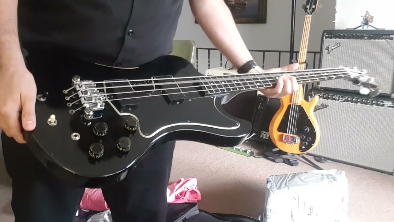 Unboxing (Bajo Gibson RD Artist Ebony Raro 1976) 