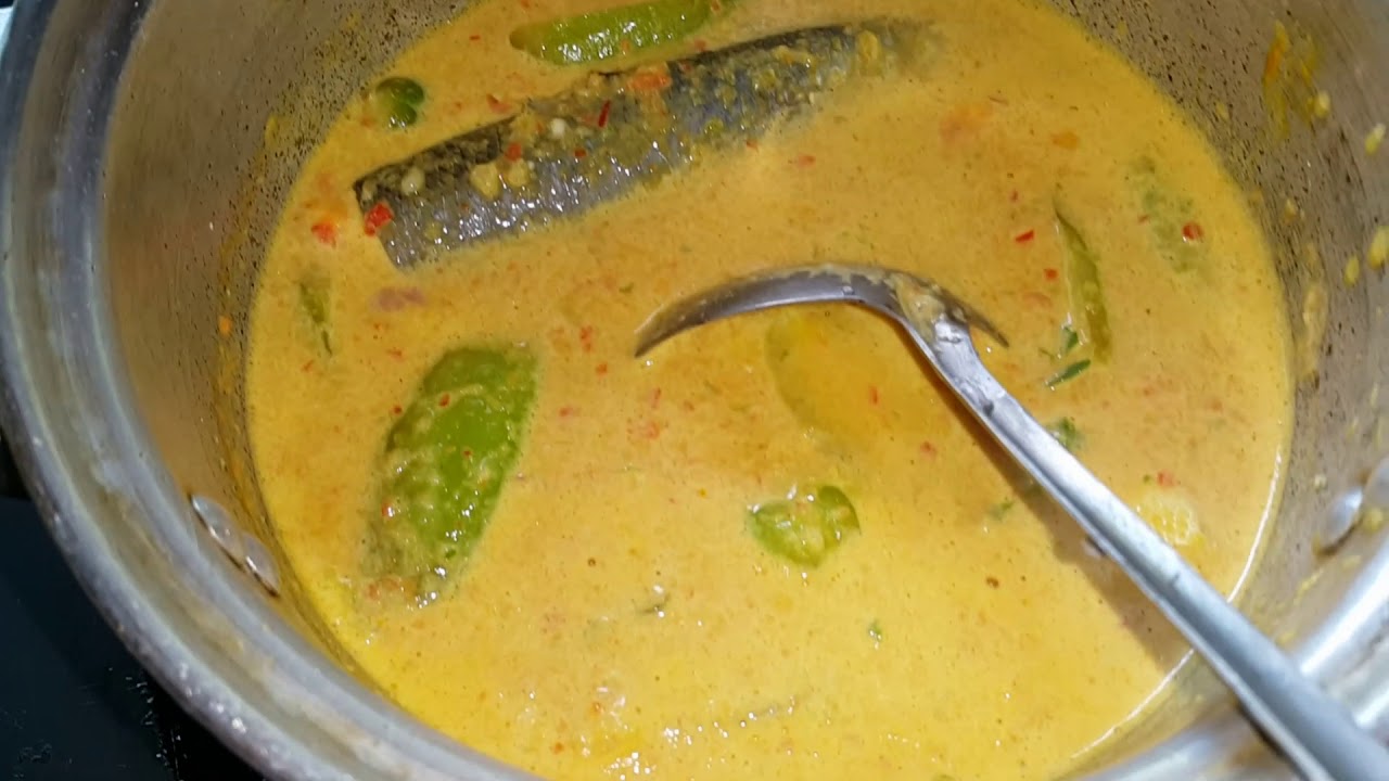 GULAI LEMAK IKAN BELANAK BERSAMA BELIMBING BULUH - YouTube