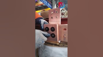 Fix the busbar on the 5000kVA three phase pad mounted transformer body