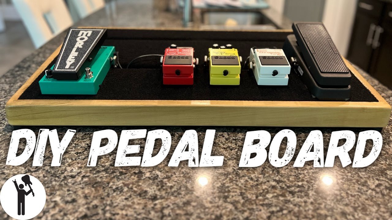 Just finished my DIY pedal board and it only cost me 2 dollars (not  including the velcro and paint) : r/guitarpedals