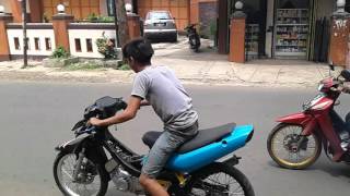 Blap Seru Satria 2T Vs F1Zr
