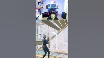 FaZe Sway CLIPS 1v1 Tryhard After WARNING Him! 😂