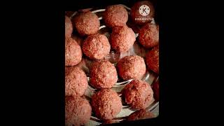 Sunday Gravy & Meatballs!