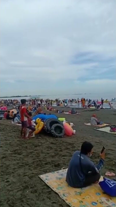 Padatnya Pengunjung Pantai Ngebum ~ Kaliwungu, Kendal