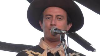 Video thumbnail of "MILTON PINO ROMPIO EN LAGRIMAS AL HOMENAJEAR A SU PADRE"