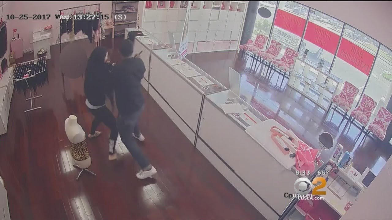 Hair Brazen Robbery: 2 Men Caught On Tape Stealing Extensions From ...