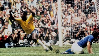 Pele shaped Brazil's cultural identity, says director of new documentary on legend | 贝利纪录片