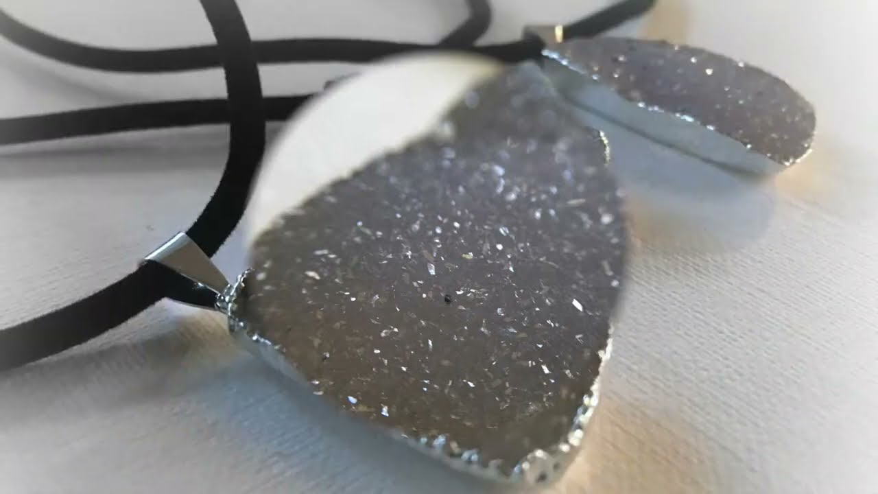 Agate Druzy Pendant Necklace