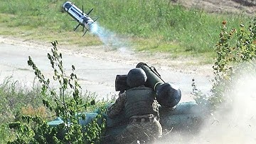 Ukrainian soldiers blow up Russian tank with deadly Javelin missile #military #review