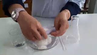 Membuat Sediaan Larutan - FARNASKA TV