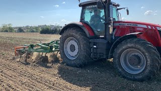 Böyle Arazi̇de Her Maki̇na Çalişamaz Mey Ferguson 8737