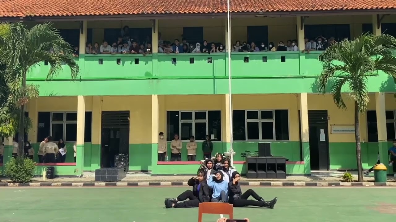DEMO EKSKUL MODERN DANCE SMAN 9 TANGSEL 2022