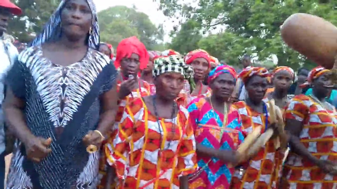 Grand Carnaval de Djibanar L'arrivée spectaculaire du Balafoniste Malang Saibé