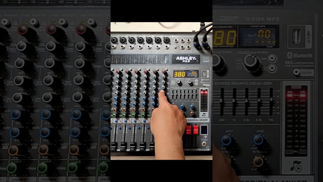 Ashley R&B VS Ashley MDX 