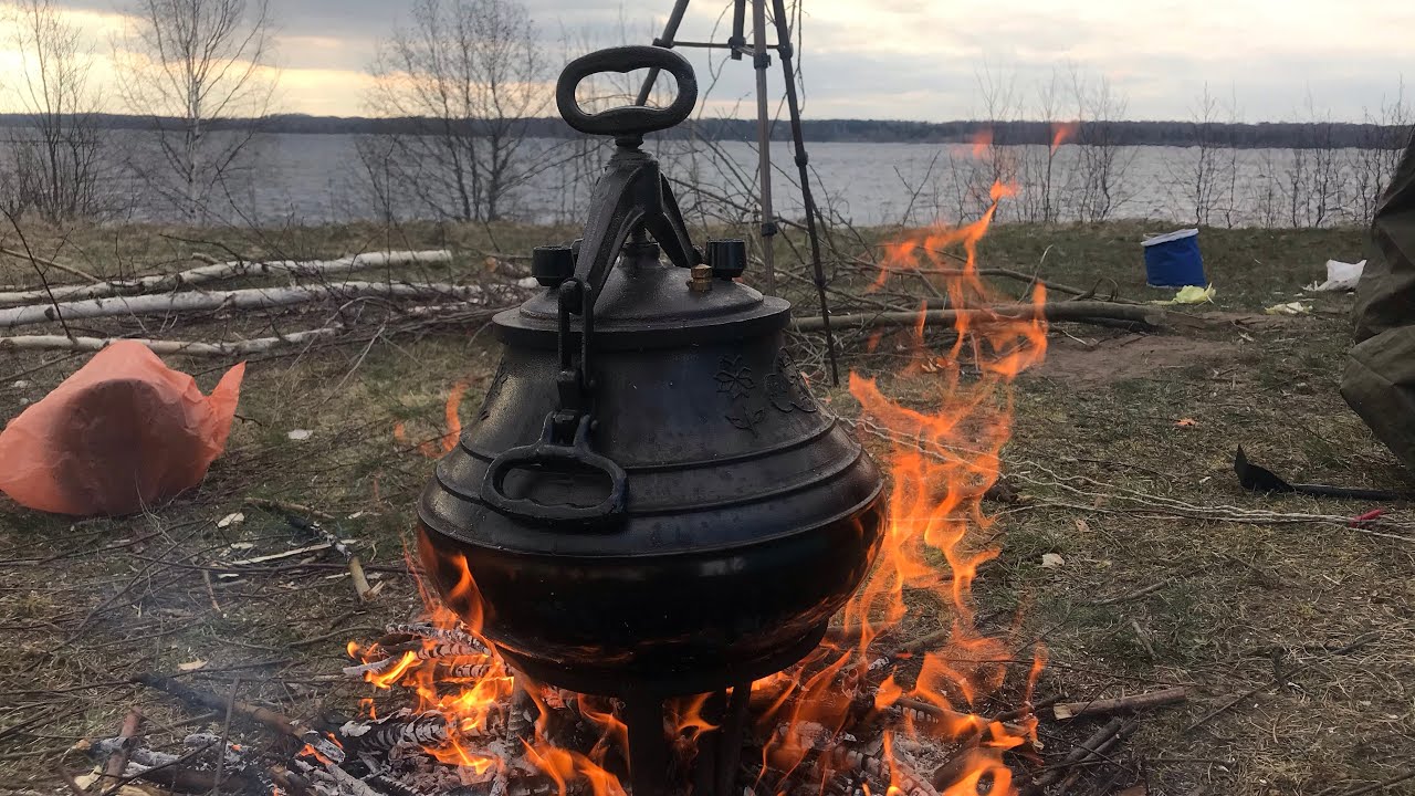 Как использовать афганский казан. Готовка в афганском казане на костре. Афганистанский казан на костре. Афганский казан на костре. Печь для афганского казана.