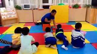 Teaching demo with Chinese kids