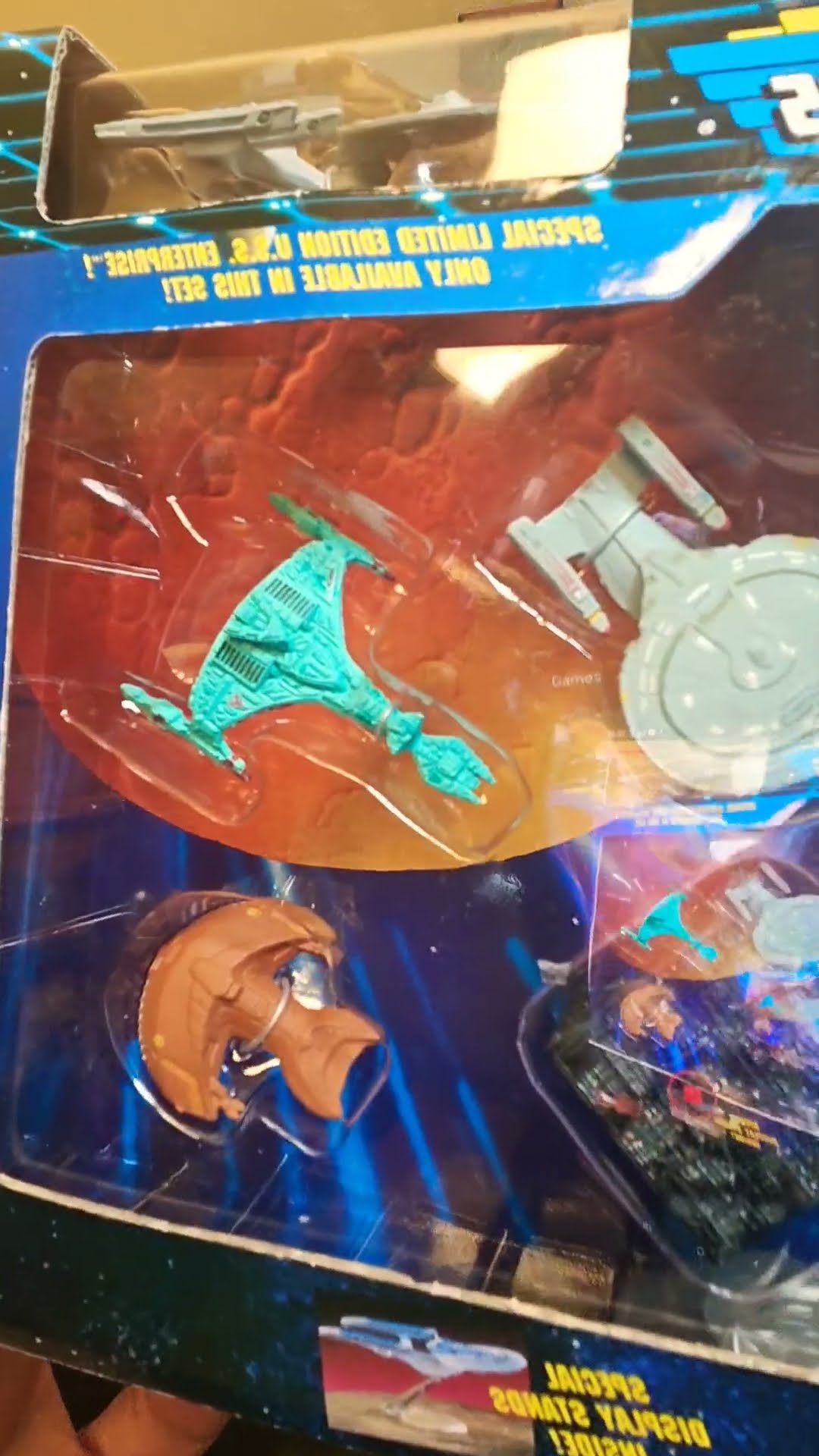スタートレック　ＴＮＧ　ロキュータスとピカード、ライカーほかクルーたち　絵皿 LaSirenePackShotCrop.jpg?v=