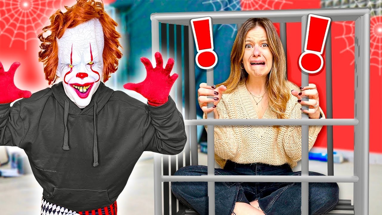 IL CLOWN HA RINCHIUSO NINNA NELLA CASA ABBANDONATA!!