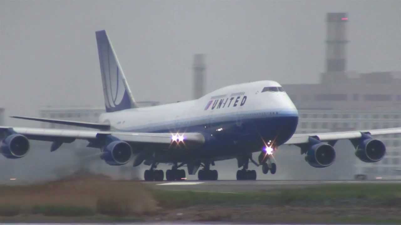 Heavy Diversion at Boston Logan - United 747 on 5-14 - YouTube