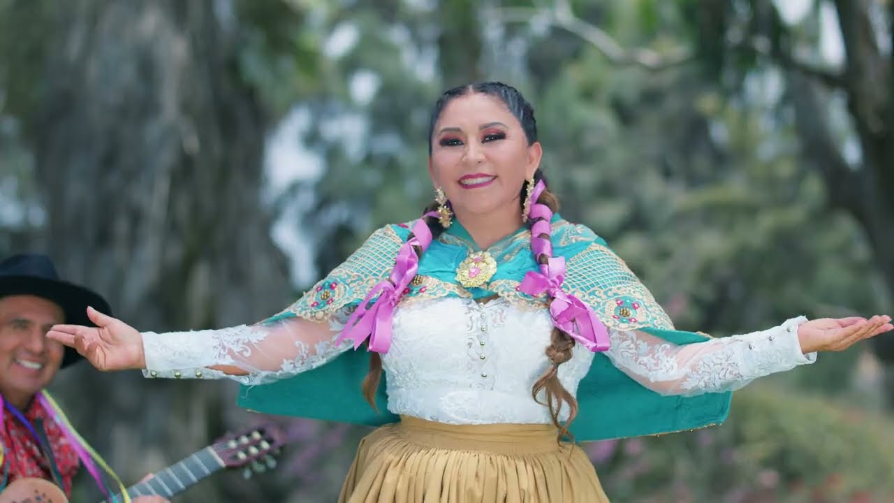 Anita Santivañez, Duo Ayacucho - Palomitay (Video Oficial)