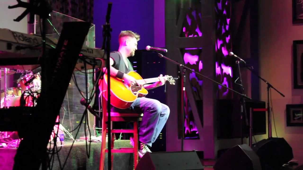 Uncomfortable Skin - Danny Shirran LIVE [HD] (1 of 3)